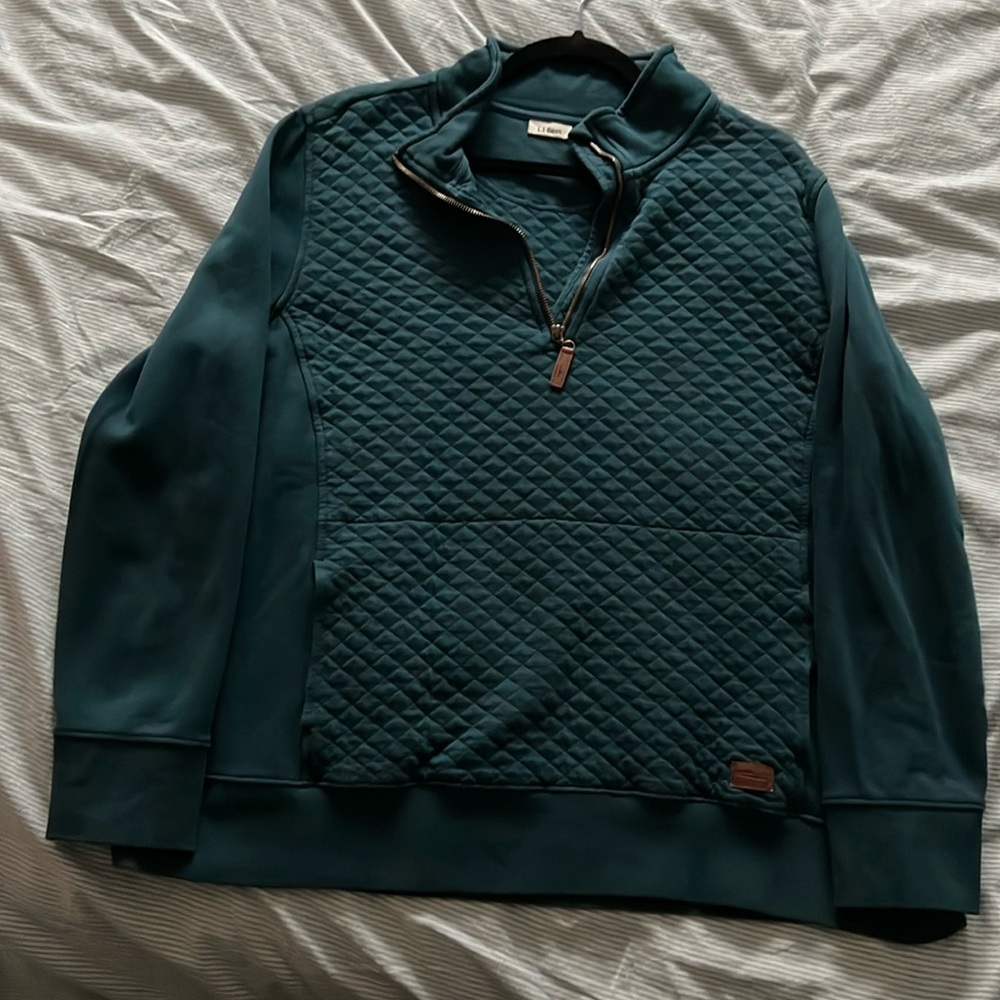 LLBean quarter zip sweatshirt with quilted pattern on the front 2X
